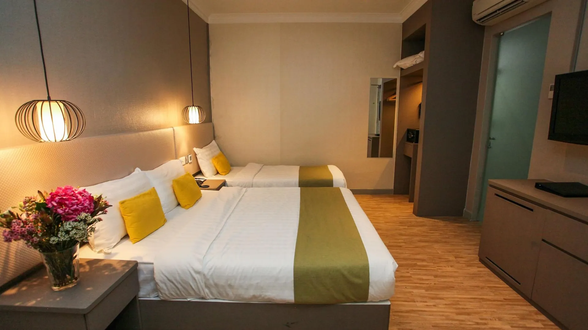 Champion Hotel Singapore 3*,