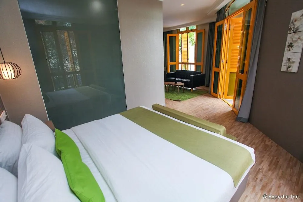 Champion Hotel Singapore 3*,